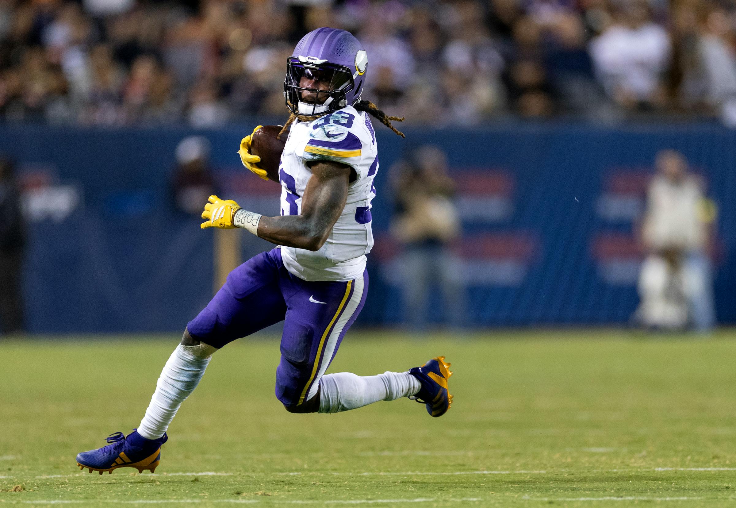 Vikings running back Aaron Jones returns to practice Vikings running back Aaron Jones returns to practice